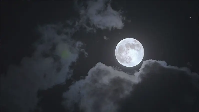 10 Crazy Facts About the Moon You Didn’t Know